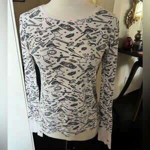Arizona Jean Co. long sleeve thermal. Size Lg. Off white & black graphics.